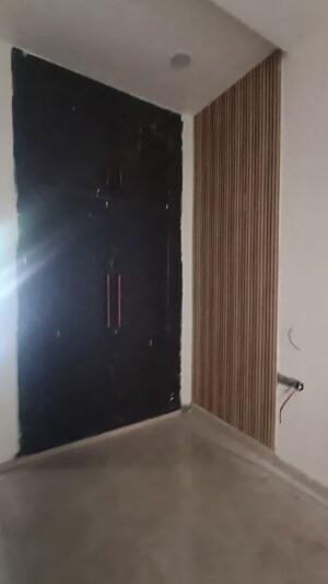 Furnished Amenities in 3 BHK Independent House at Vigyan Khand – for Sale