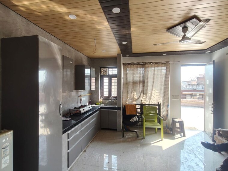  Parking, khirki extension 2 Bedroom 1200 Sq.Ft. Builder Floor In Khirki Extension Delhi 10295174