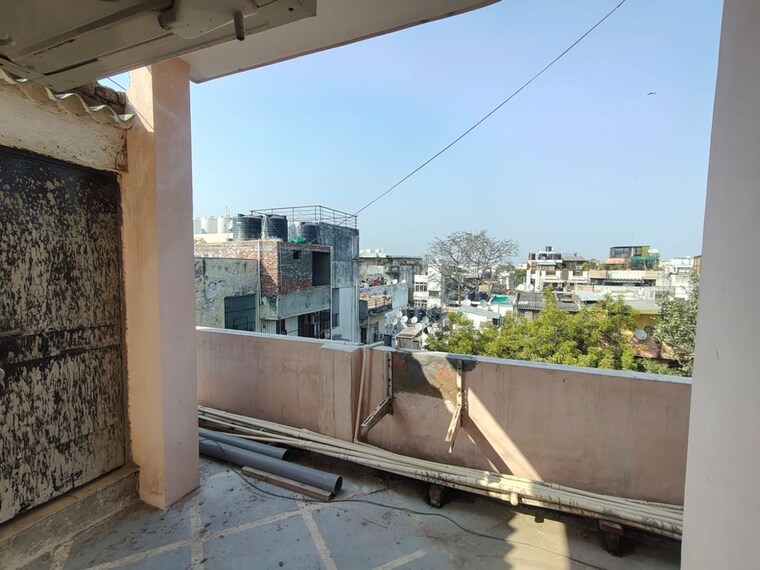 Balcony, khirki extension 2 Bedroom 1200 Sq.Ft. Builder Floor In Khirki Extension Delhi 10295174