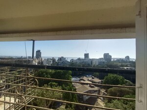 Master Bedroom in 3 BHK Apartment at Sanjeev Enclave, Andheri West – for Rent