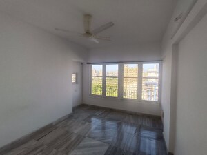 Room in 3 BHK Apartment at Sanjeev Enclave, Andheri West – for Rent