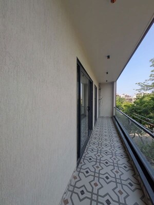 Balcony in 3 BHK Builder Floor at Sector 57 – for Rent