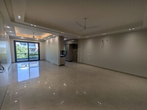 Living Room in 3 BHK Builder Floor at Sector 57 – for Rent