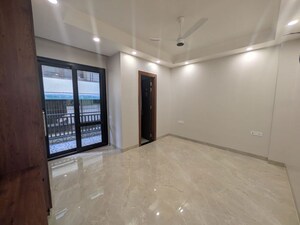 Room in 3 BHK Builder Floor at Sector 57 – for Rent