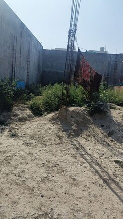 Plot For Sale in Vigyan Khand