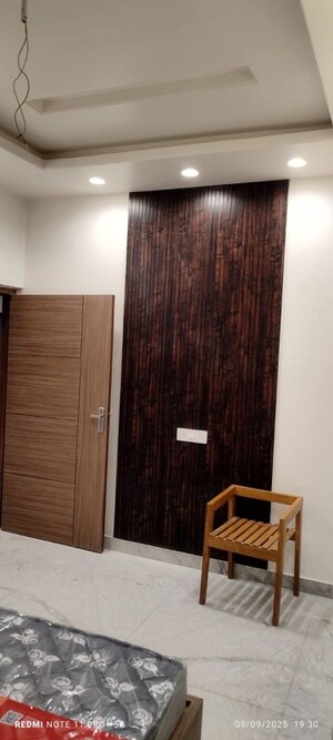 Furnished Amenities in 2 BHK Apartment at Brijlalpura – for Rent