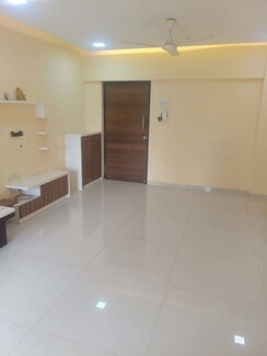 2 BHK Apartment For Rent in Romell Umiya Grandeur