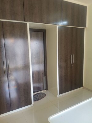 Furnished Amenities in 2 BHK Apartment at Romell Umiya Grandeur, Goregaon East – for Rent