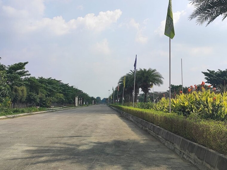 Garden, omaxe-metro-city  1743 Sq.Ft. Plot In Kalli Paschim Lucknow 10295306