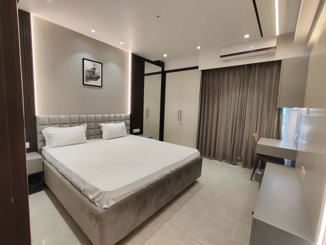 3.5 BHK + Servant Room Apartment For Sale in Rishita Mulberry Heights