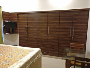 Room in 1 BHK Apartment at K Raheja Heights, Malad East – for Rent