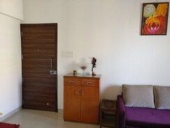 1 BHK Apartment For Rent in K Raheja Heights