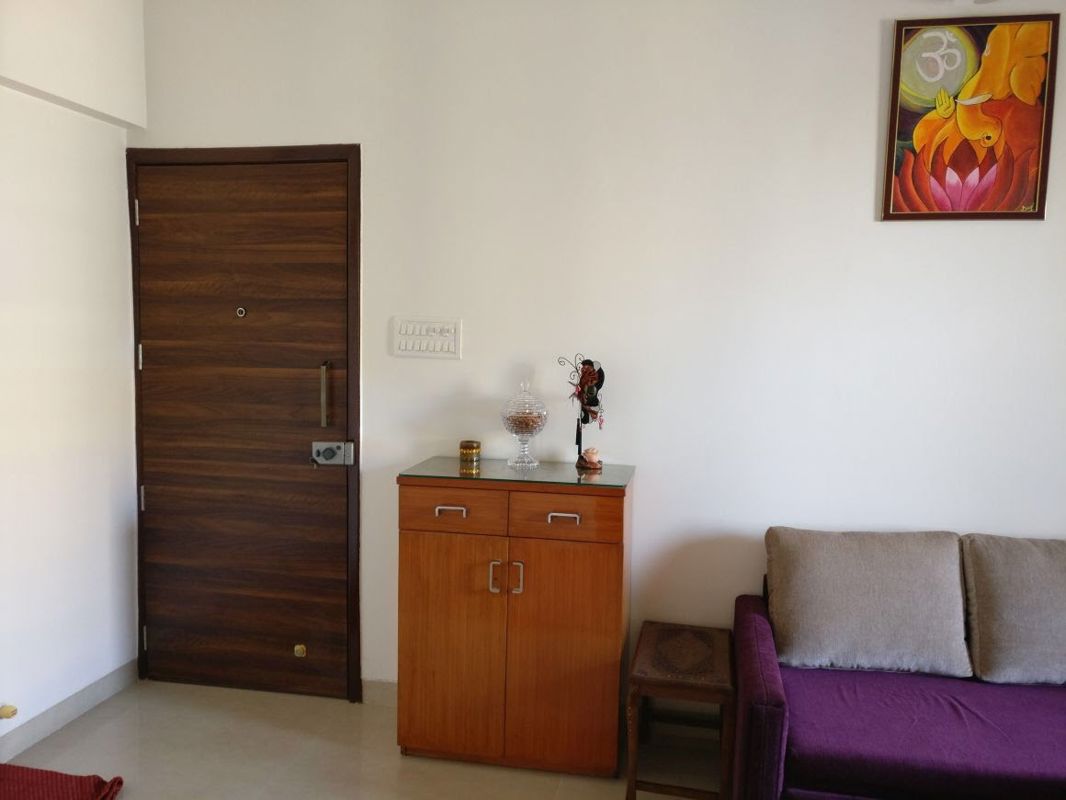 1 BHK Apartment For Rent in K Raheja Heights