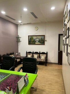 6+ BHK + Servant Room Villa For Sale in Sector 52