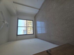 Room in 2 BHK Apartment at Lodha Bellagio, Powai – for Rent