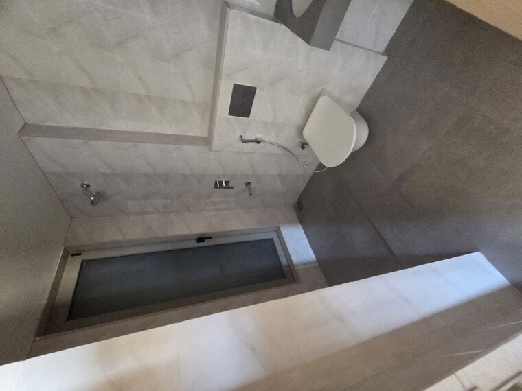 Bathroom, lodha-bellagio 2 Bedroom 800 Sq.Ft. Apartment In Powai Mumbai 10295378
