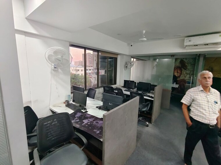 Team Area, sola Commercial Office Space 1200 Sq.Ft. In Sola Ahmedabad 10295401