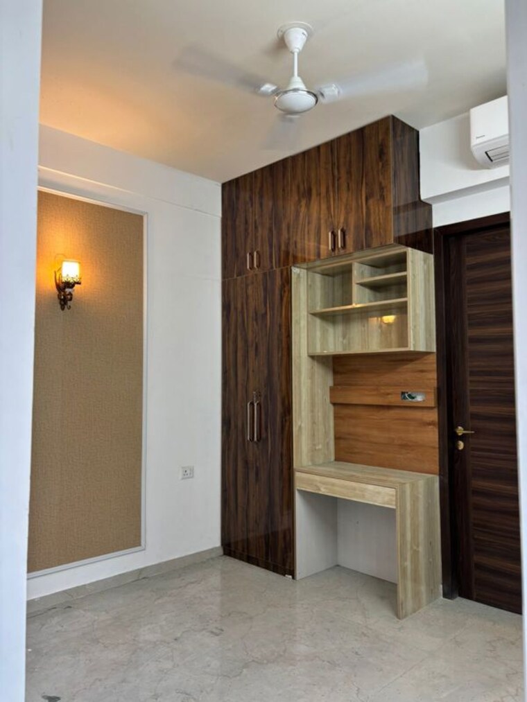 Room, smart-world-orchard 3 Bedroom 1626 Sq.Ft. Builder Floor In Sector 61 Gurgaon 10295493