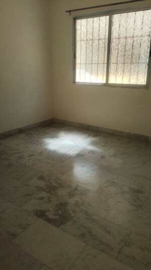 Room in 1 BHK Apartment at Chingrighata – for Rent