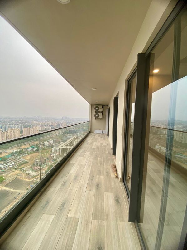 3 BHK + Servant Room Apartment For Rent in M3M Heights