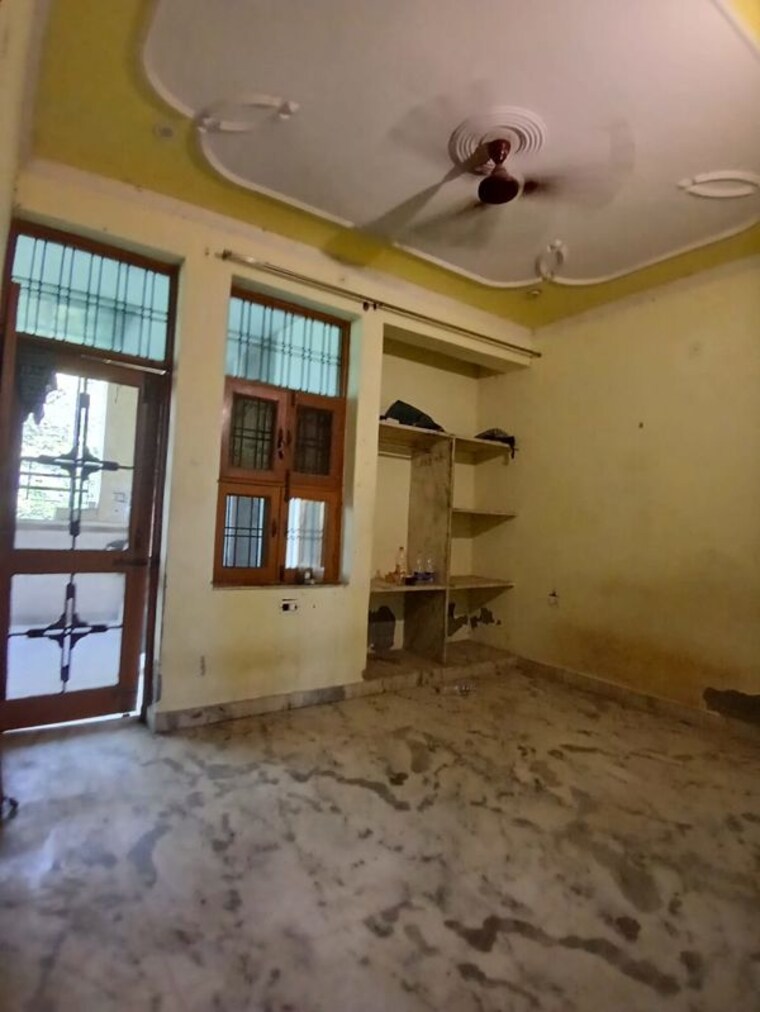 Room, indraprastha colony 3 Bedroom 200 Sq.Ft. Builder Floor In Indraprastha Colony Faridabad 10295692