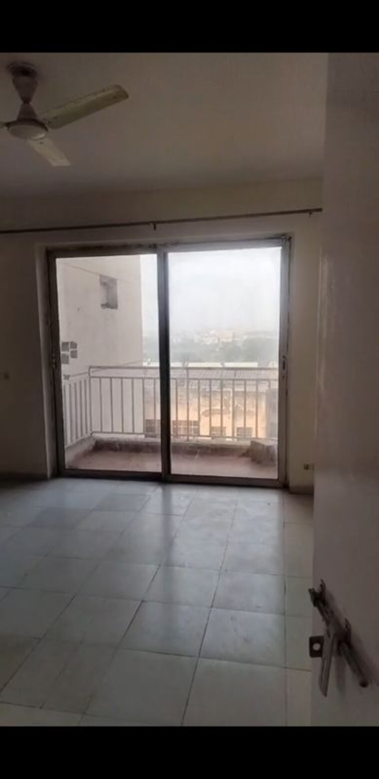Room, srs-royal-hills 2 Bedroom 1025 Sq.Ft. Apartment In Sector 87 Faridabad 10295910