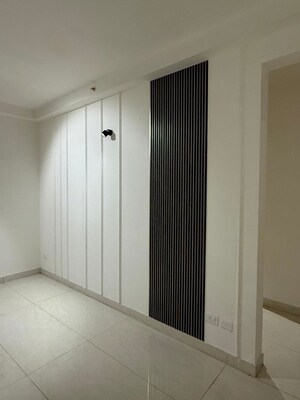 Room in 3 BHK Apartment at Prestige Beverly Hills, Kokapet – for Rent