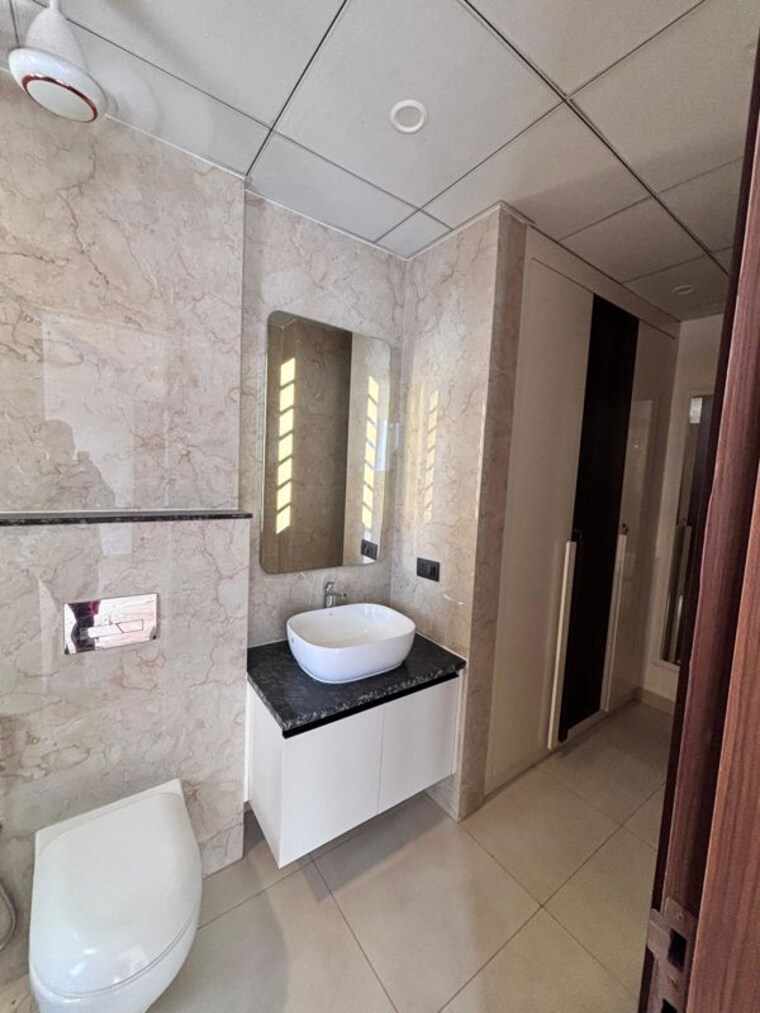 Bathroom, raj-one-good-earth 3 Bedroom 1600 Sq.Ft. Apartment In Sector 71 Gurgaon 10295935