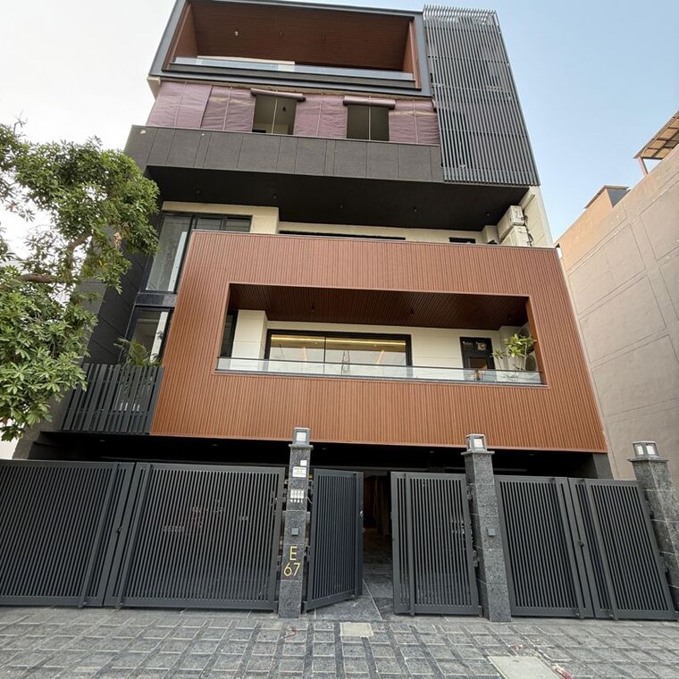 Exterior View, sushant-lok-3 3 Bedroom 375 Sq.Yd. Builder Floor In Sector 57 Gurgaon 10295902