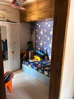 Bedroom in 2.5 BHK Apartment at Thane West – for Rent
