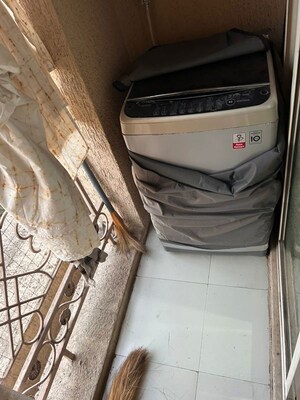  2.5 BHK Apartment at Thane West – for Rent