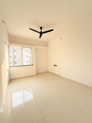 Room in 2 BHK Apartment at Blue Bells Apartment, Pashan – for Rent