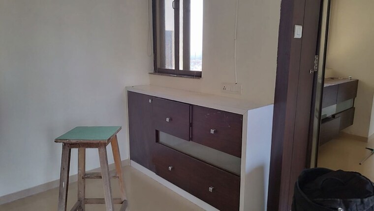 Kitchen, kalpataru-srishti-346-chs-ltd 2.5 Bedroom 1235 Sq.Ft. Apartment In Mira Road Thane 10295944
