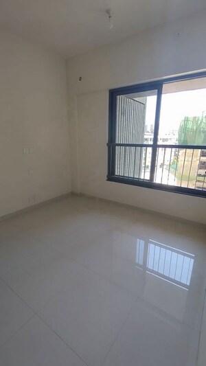 2 BHK Apartment For Sale in Kalpataru Srishti Namaah, Mira Road