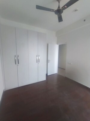 Room in 3 BHK Apartment at Mapsko Mount Ville, Sector 79 – for Rent