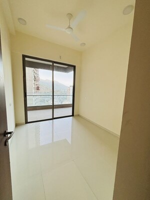 Room in 3 BHK Apartment at Prestige Siesta, Mulund West – for Rent