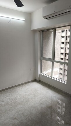 1 BHK Apartment For Rent in Lodha Amara