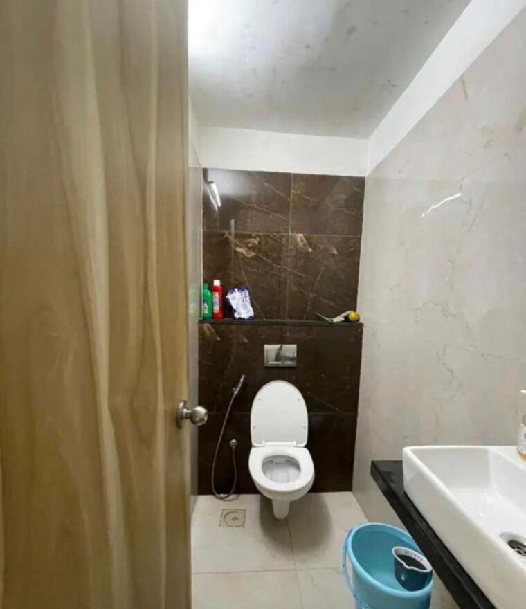 Bathroom, micl-aaradhya-highpark Commercial Office Space 300 Sq.Ft. In Mira Road Thane 10296135