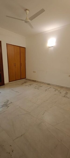 3 BHK Apartment For Rent in Defence Colony