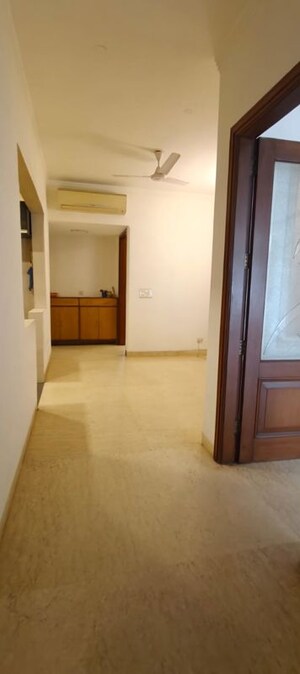 Room in 3 BHK Apartment at Defence Colony – for Rent