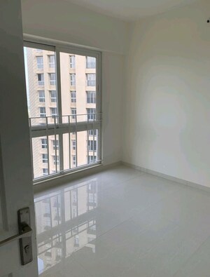 Room in 1 BHK Apartment at Haware Citi, Ghodbunder Road – for Rent