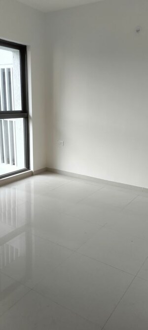 Bedroom in 3 BHK Apartment at Lodha Woods, Kandivali East – for Rent