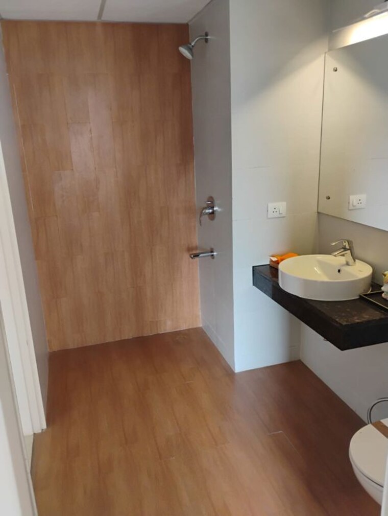 Bathroom, bestech-park-view-altura 3.5 Bedroom 2150 Sq.Ft. Apartment In Sector 79 Gurgaon 10296028