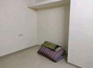 Room in 2 BHK Apartment at Bhoomi Acres, Thane West – for Rent