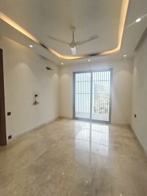 Room in 3 BHK Builder Floor at Ansal Sushant Lok I, Sector 43 – for Sale