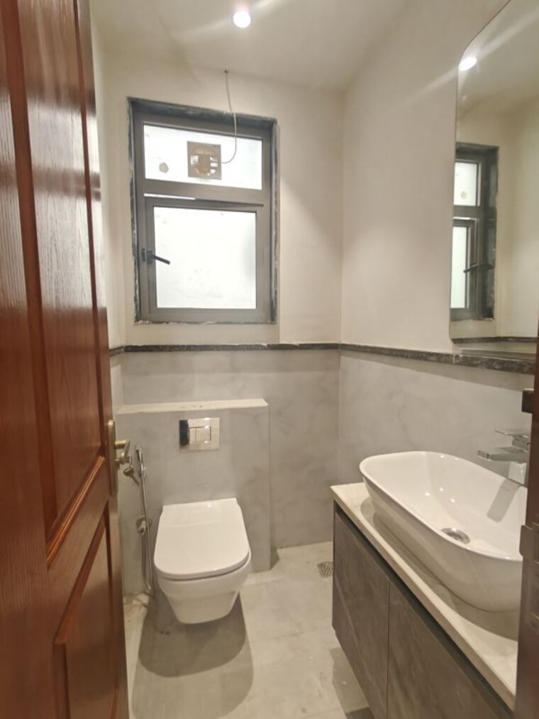 Bathroom, ansal-sushant-lok-i 3 Bedroom 215 Sq.Yd. Builder Floor In Sector 43 Gurgaon 10296182