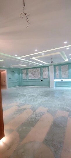 4 BHK + Pooja Room,Servant Room,Study Room,Extra Room,Basement,Store Room Builder Floor For Sale in Palm Residency Chhatarpur