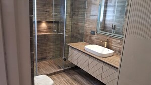 Bathroom in 4 BHK Builder Floor at Dlf Phase I – for Rent