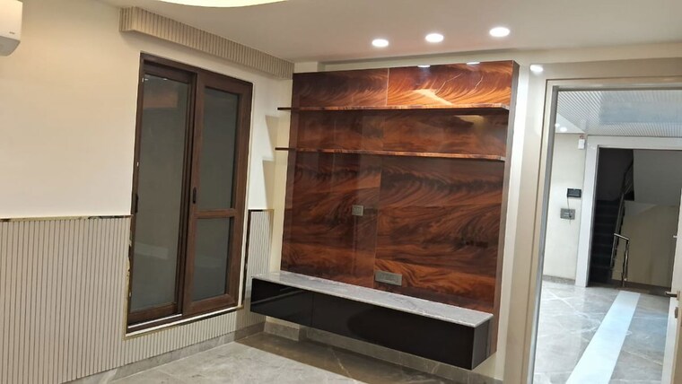 undefined, dlf phase i 4 Bedroom 500 Sq.Ft. Builder Floor In Dlf Phase I Gurgaon 10296190