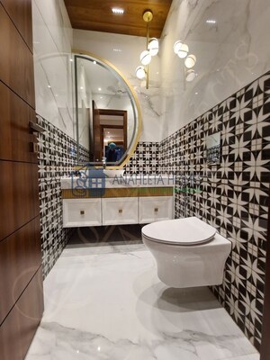 Bathroom in 4 BHK Builder Floor at BPTP Amstoria, Sector 102 – for Sale